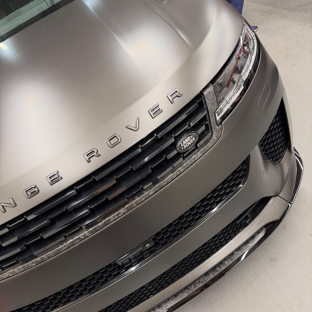 Range Rover Sport front detail